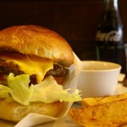 タコスとハンバーガー