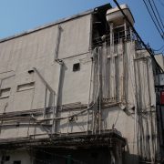 どこもかしこも…