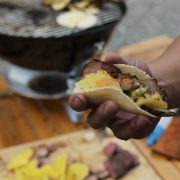 男3人BBQ